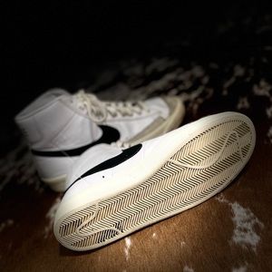 Nike Blazers Vintage 77’ / size 9.5 men’s / used